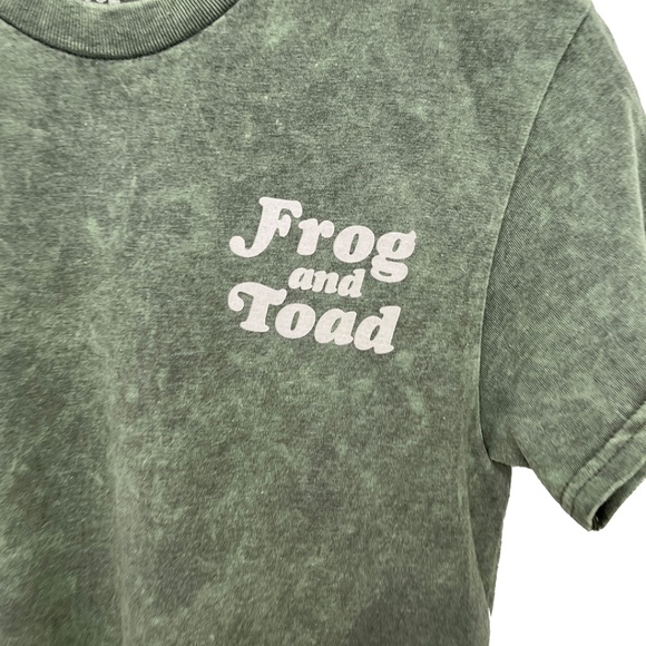 NWOT Frog and Toad Reading Under a Mushroom T-Shirt Small - Picture 4 of 8